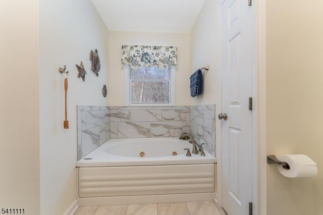 434 Charlestown Rd, Bethlehem Twp., NJ 08827