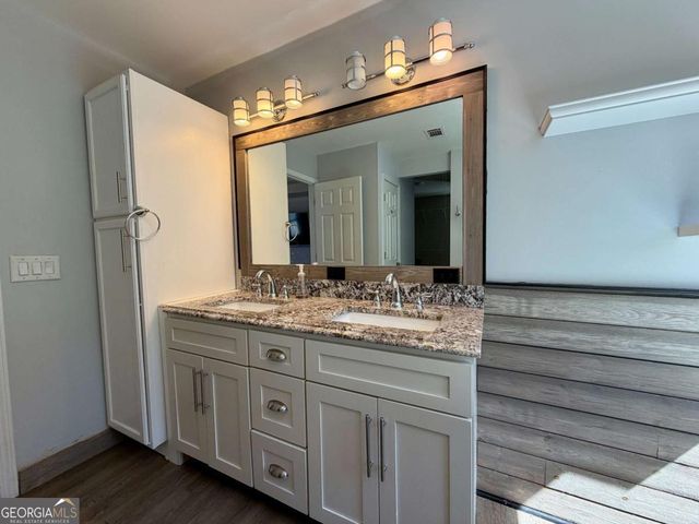 428 Lancaster Drive, Canton, GA 30114