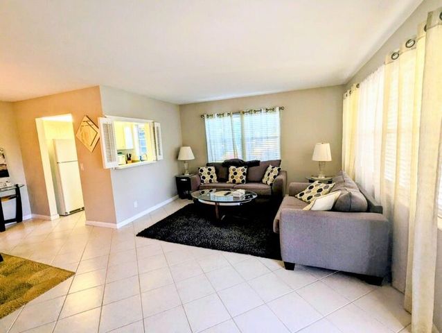 240 Sheffield J, West Palm Beach, FL 33417
