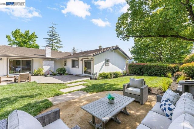 55 Mott Drive, Alamo, CA 94507
