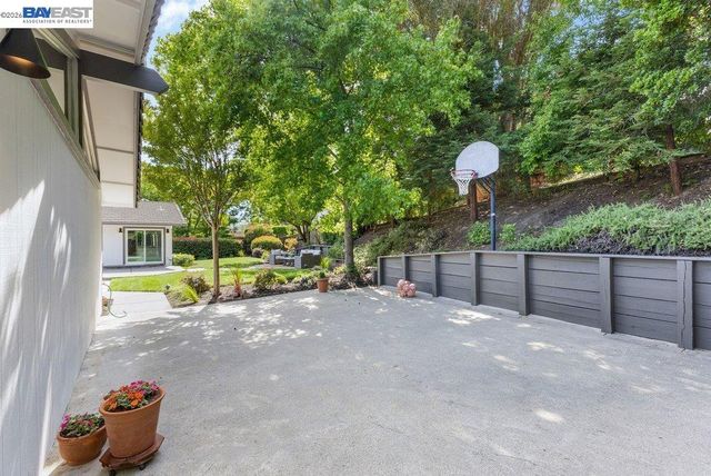 55 Mott Drive, Alamo, CA 94507