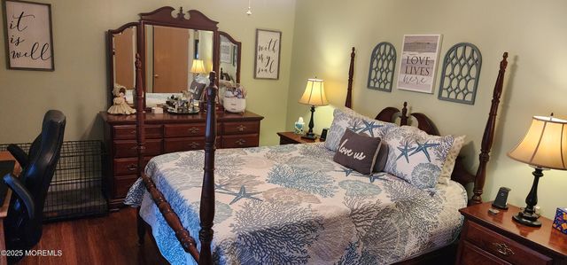 105 Menlow Court, Toms River, NJ 08755