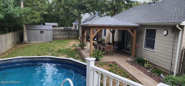 105 Menlow Court, Toms River, NJ 08755