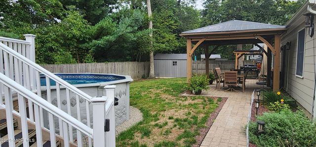 105 Menlow Court, Toms River, NJ 08755