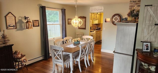 105 Menlow Court, Toms River, NJ 08755