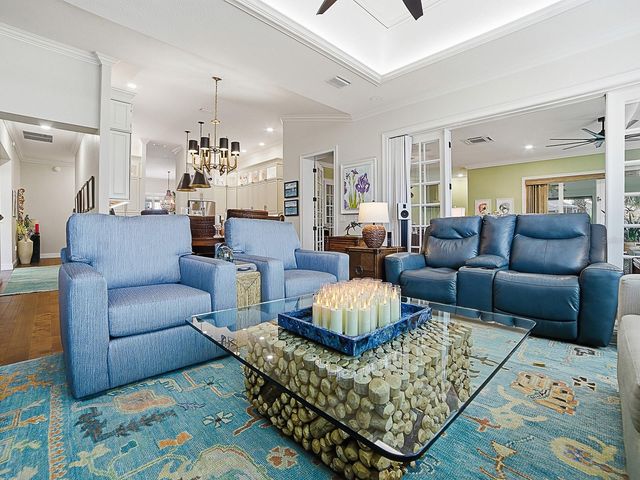 858 PINCKNEY LANE, The Villages, FL 32162