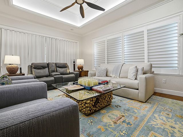 858 PINCKNEY LANE, The Villages, FL 32162