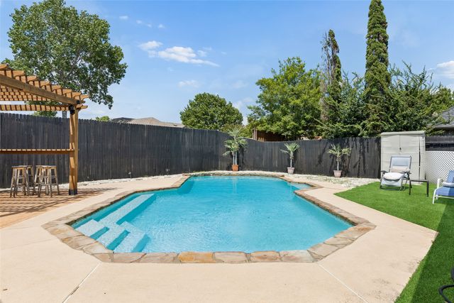 2405 Hanover Court, Rowlett, TX 75088