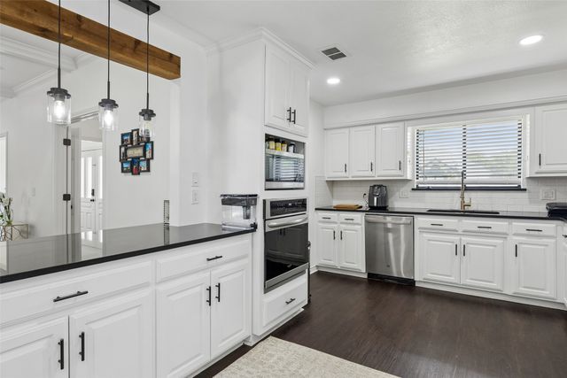 2405 Hanover Court, Rowlett, TX 75088