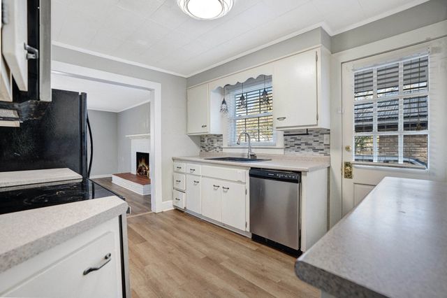 311 Edgewood St, Paris, TN 38242