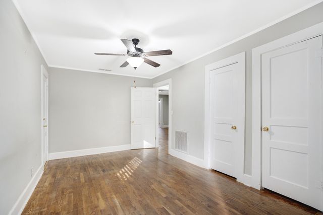 311 Edgewood St, Paris, TN 38242