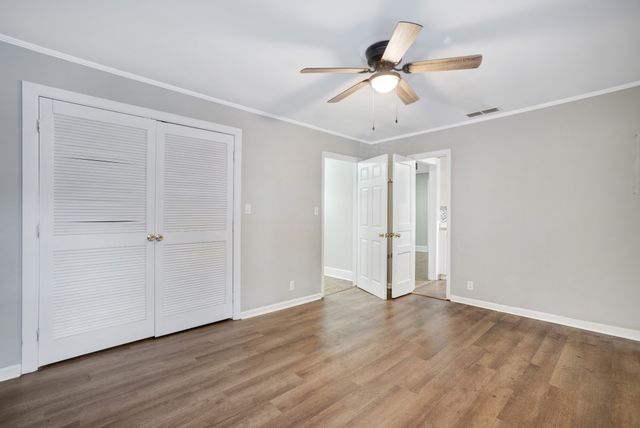 311 Edgewood St, Paris, TN 38242