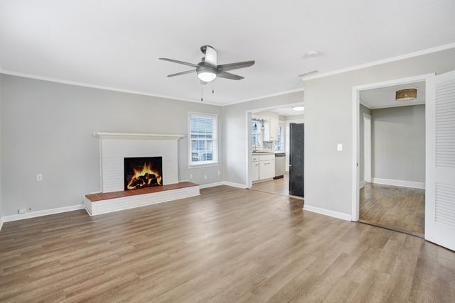 311 Edgewood St, Paris, TN 38242