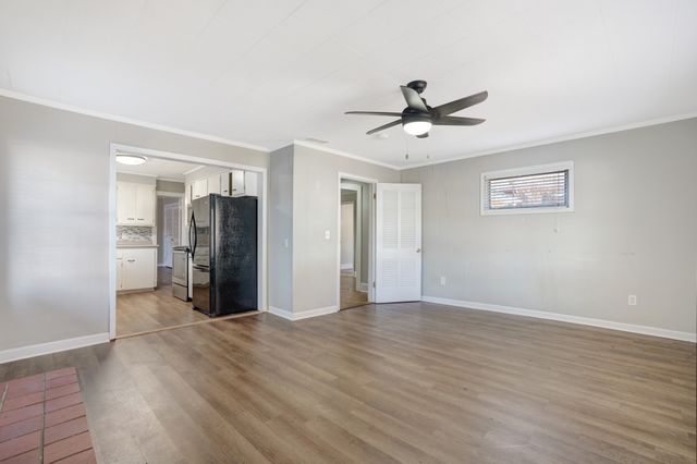 311 Edgewood St, Paris, TN 38242