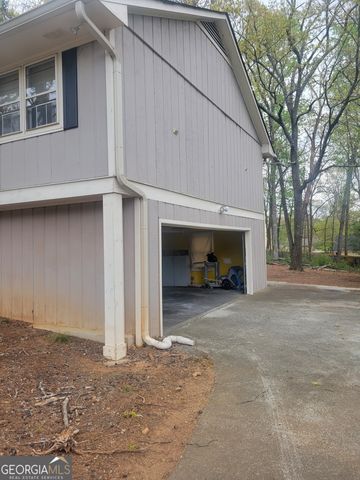 5251 Greenpoint Drive, Stone Mountain, GA 30088