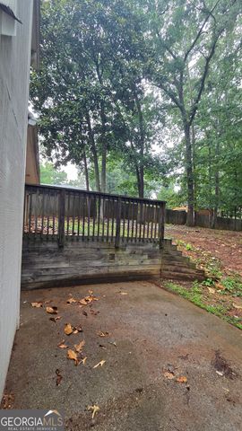 5251 Greenpoint Drive, Stone Mountain, GA 30088