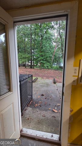 5251 Greenpoint Drive, Stone Mountain, GA 30088