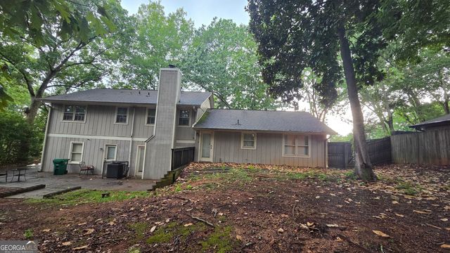 5251 Greenpoint Drive, Stone Mountain, GA 30088