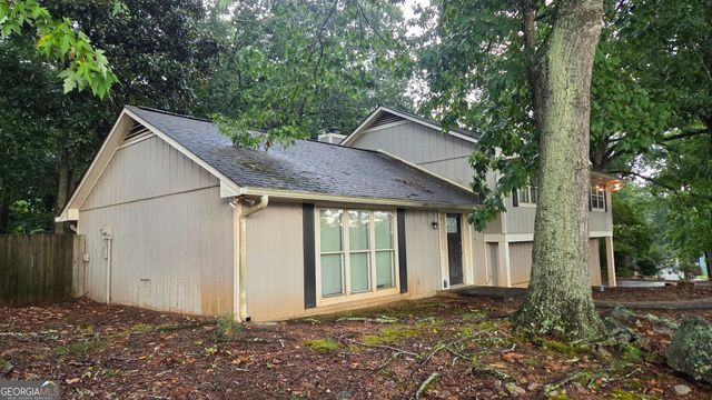 5251 Greenpoint Drive, Stone Mountain, GA 30088