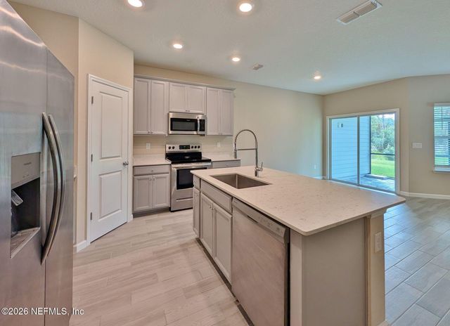 477 ALBANY BAY Boulevard, St. Johns, FL 32259