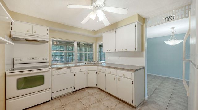 2822 SAFE HARBOR CIRCLE, Sarasota, FL 34231