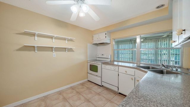 2822 SAFE HARBOR CIRCLE, Sarasota, FL 34231