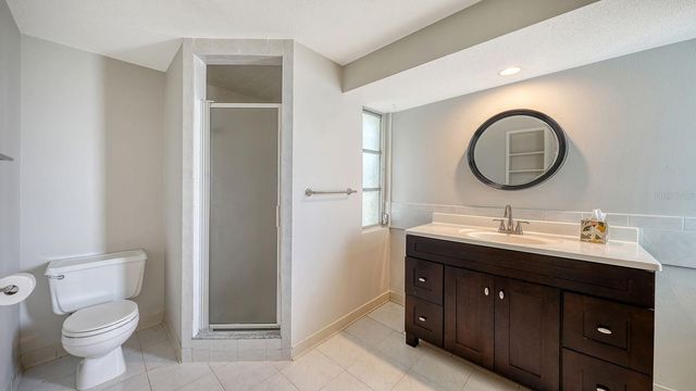 2822 SAFE HARBOR CIRCLE, Sarasota, FL 34231