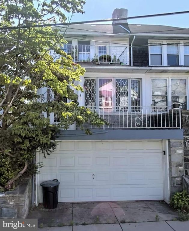 29 N MILLBOURNE AVE, UPPER DARBY, PA 19082 — exterior