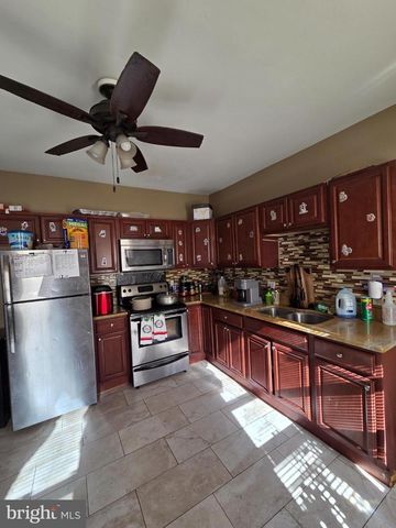 2069 MARGARET ST, Philadelphia, PA 19124