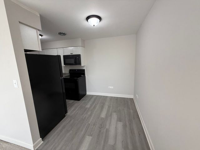 7300 W North Avenue 2J, Elmwood Park, IL 60707