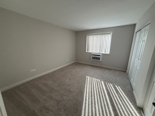 7300 W North Avenue 2J, Elmwood Park, IL 60707