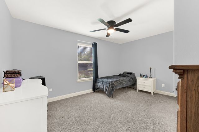 675 Wayne Avenue, Van Alstyne, TX 75495