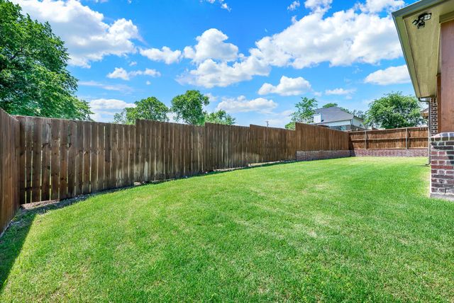 675 Wayne Avenue, Van Alstyne, TX 75495