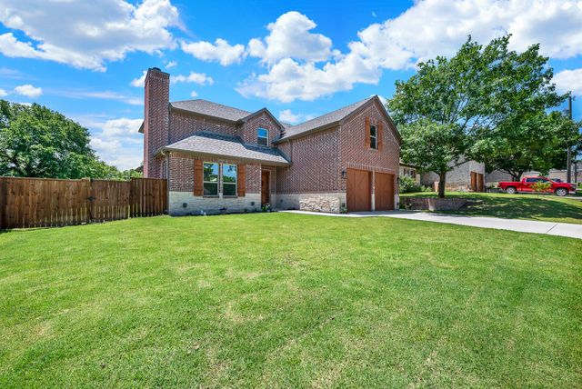675 Wayne Avenue, Van Alstyne, TX 75495