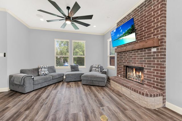675 Wayne Avenue, Van Alstyne, TX 75495