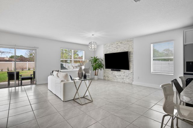 502 NW Kingston Street, Port St. Lucie, Port St Lucie, FL 34983