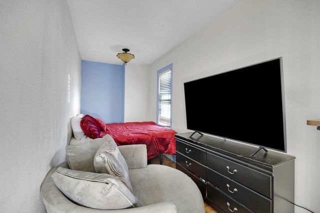 1241 172nd Street, Hammond, IN 46324