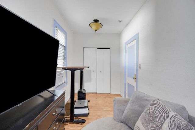 1241 172nd Street, Hammond, IN 46324