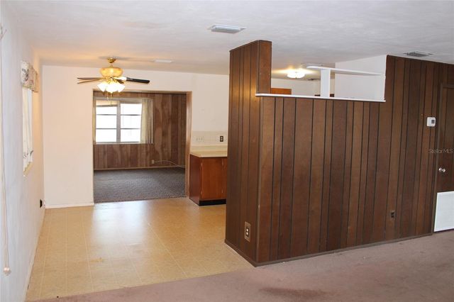 5801 82ND AVENUE N, Pinellas Park, FL 33781