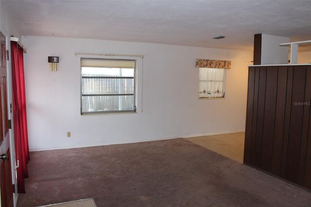 5801 82ND AVENUE N, Pinellas Park, FL 33781