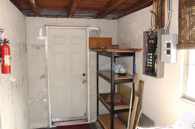 5801 82ND AVENUE N, Pinellas Park, FL 33781