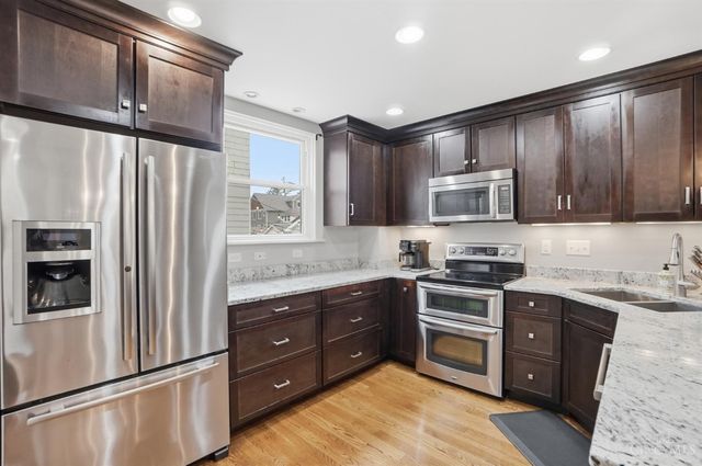 3783 Aylesboro Avenue, Cincinnati, OH 45208