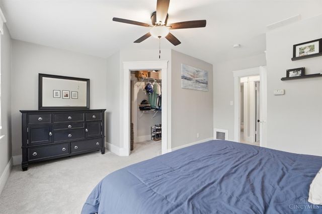 3783 Aylesboro Avenue, Cincinnati, OH 45208