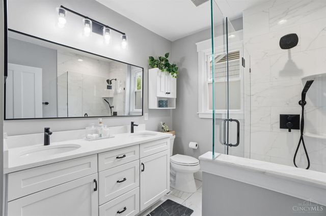 3783 Aylesboro Avenue, Cincinnati, OH 45208