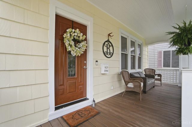 3783 Aylesboro Avenue, Cincinnati, OH 45208