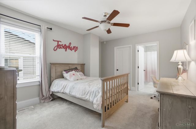 3783 Aylesboro Avenue, Cincinnati, OH 45208