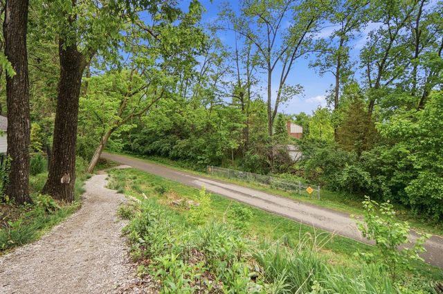 3783 Aylesboro Avenue, Cincinnati, OH 45208