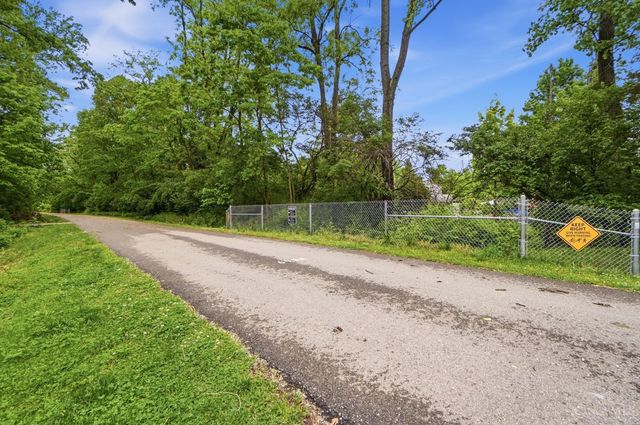 3783 Aylesboro Avenue, Cincinnati, OH 45208