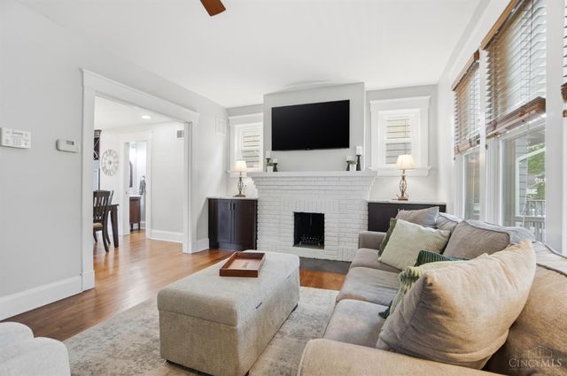 3783 Aylesboro Avenue, Cincinnati, OH 45208