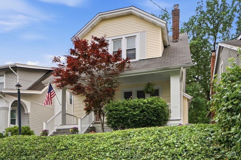 3783 Aylesboro Avenue, Cincinnati, OH 45208